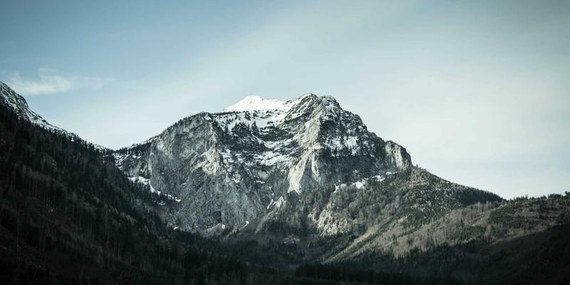 全球供应链下的知识产权攻防战:平行进口、商标抢注与海关边境措施实战解析