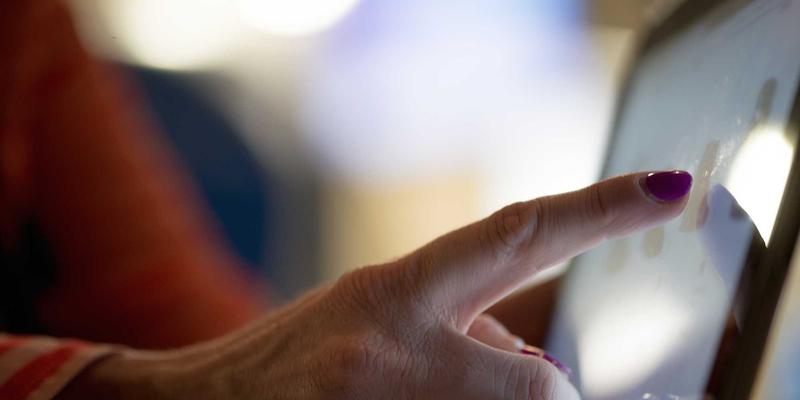 数字贸易新浪潮:如何驾驭国际物流与海关清关的双重挑战?